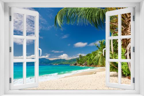 Fototapeta Naklejka Na Ścianę Okno 3D - Beautiful Anse Soleil beach with palm tree at Seychelles