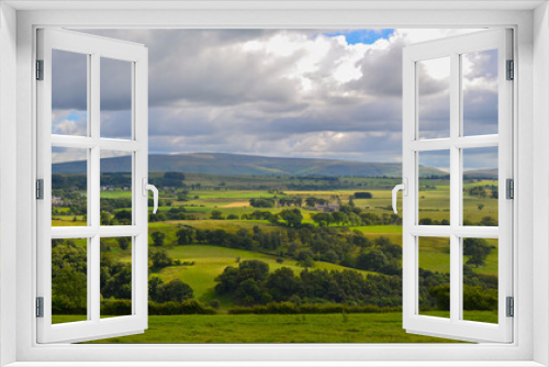 Fototapeta Naklejka Na Ścianę Okno 3D - England countryside landscape panorama wallpaper