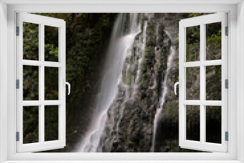 Fototapeta Naklejka Na Ścianę Okno 3D - stürzendes Wasser 2