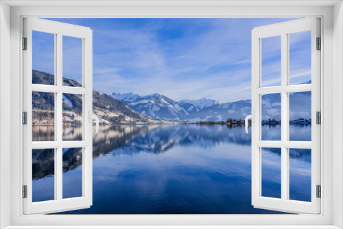 Fototapeta Naklejka Na Ścianę Okno 3D - Lake Zell (Zeller See) in the Austrian Alps on a Sunny Day in Winter