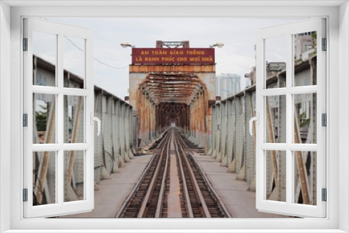 Fototapeta Naklejka Na Ścianę Okno 3D - the hanoi railway bridge in vietnam