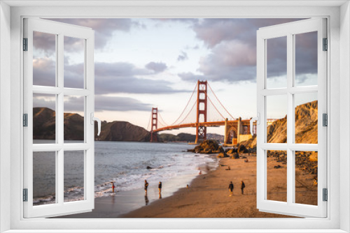 Fototapeta Naklejka Na Ścianę Okno 3D - Golden Gater Bridge