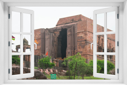 Fototapeta Naklejka Na Ścianę Okno 3D - Bhojpur Temple, 1100 years old, Bhojpur, Madhya Pradesh