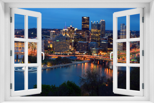 Fototapeta Naklejka Na Ścianę Okno 3D - Pittsburgh, Pennsylvania at dusk