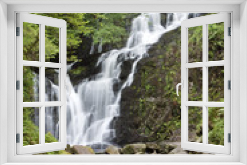 Fototapeta Naklejka Na Ścianę Okno 3D - Torc waterfall in National Park Killarney, Ireland.