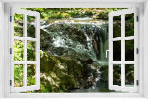 Fototapeta Naklejka Na Ścianę Okno 3D - 初夏の渓流と滝