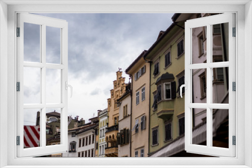Fototapeta Naklejka Na Ścianę Okno 3D - Traditional Buildings of Bolzano, Italy