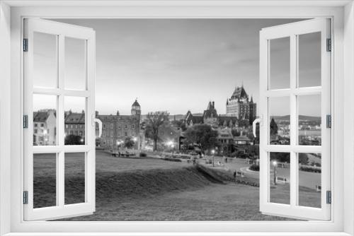 Fototapeta Naklejka Na Ścianę Okno 3D - Panoramic view of Quebec City skyline in Canada