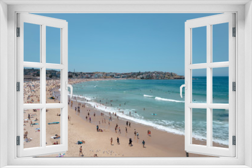 Fototapeta Naklejka Na Ścianę Okno 3D - Busy Bondi Beach on a sunny day. Sydney, Australia.