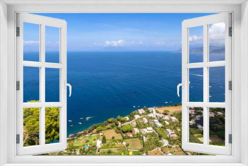 Fototapeta Naklejka Na Ścianę Okno 3D - Capri island in a beautiful summer day in Italy