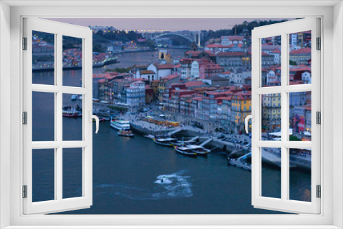 Fototapeta Naklejka Na Ścianę Okno 3D - anochecer en Oporto