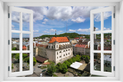 Fototapeta Naklejka Na Ścianę Okno 3D - View on Lviv city hall from drone