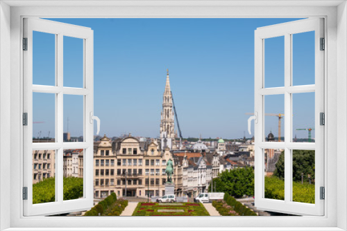 Fototapeta Naklejka Na Ścianę Okno 3D - View from the top of the Mount of the Arts/Kunstberg/ Mont des Arts on the city center. The town hall is visible in the middle, Brussels Belgium