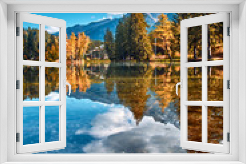 Fototapeta Naklejka Na Ścianę Okno 3D - Autumn landscape. Chamonix Valley, Alps.