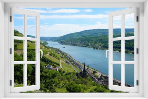 Fototapeta Naklejka Na Ścianę Okno 3D - Wandern auf dem Rheinsteig im Rheingau