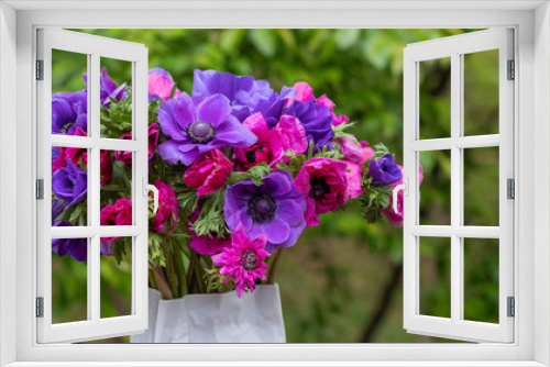 Fototapeta Naklejka Na Ścianę Okno 3D - Pink, Purple & Red Cut-flower bouquet in vase.