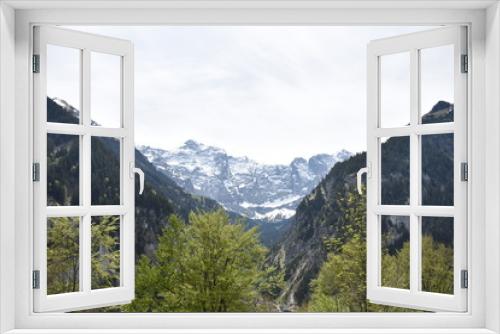 Klausenpass in der Schweiz Berglandschaft 8.5.2020