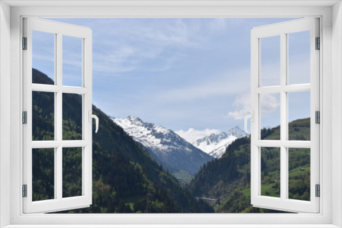 Fototapeta Naklejka Na Ścianę Okno 3D - Berge der Schweiz am 8.5.2020