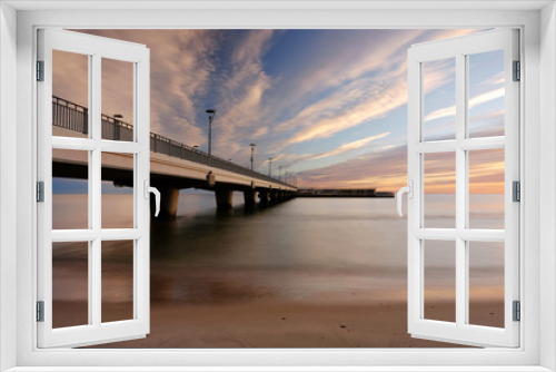 Fototapeta Naklejka Na Ścianę Okno 3D - Molo w Kołobrzegu o wschodzie słońca.