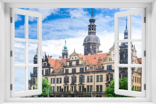 Fototapeta Naklejka Na Ścianę Okno 3D - street view of downtown Dresden, Germany