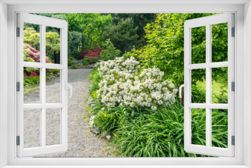 Fototapeta Naklejka Na Ścianę Okno 3D - Scenic Garden Path 3