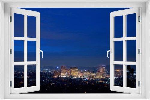Fototapeta Naklejka Na Ścianę Okno 3D - Glendale California during sunrise with Los Angeles downtown in background