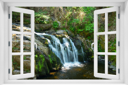 Fototapeta Naklejka Na Ścianę Okno 3D - Wasserfall und Schlucht 