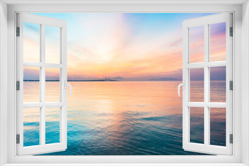 Fototapeta Naklejka Na Ścianę Okno 3D - Reflection of sunrise for blur background