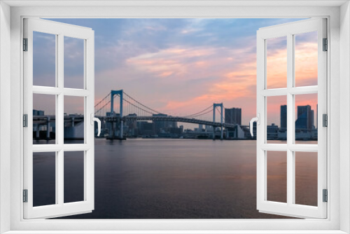 Fototapeta Naklejka Na Ścianę Okno 3D - 夕暮れのレインボーブリッジ 富士見橋から