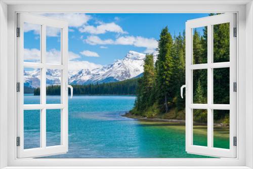 Fototapeta Naklejka Na Ścianę Okno 3D - Beautiful view of Maligne Lake - Jasper National Park, Alberta - Canada
