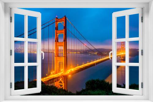 Fototapeta Naklejka Na Ścianę Okno 3D - A view of Golden Gate Bridge, San Francisco, California, USA