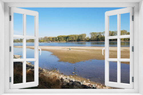 Fototapeta Naklejka Na Ścianę Okno 3D - Niedrigwasser am Rhein. Low Water in The Rhine