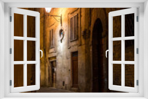 Fototapeta Naklejka Na Ścianę Okno 3D - Streets and buildings in Siena, Italy 