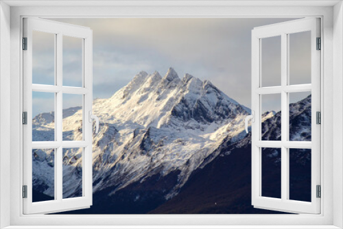 Fototapeta Naklejka Na Ścianę Okno 3D - snow covered mountain