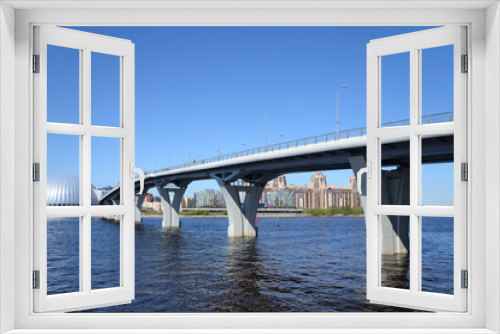 Fototapeta Naklejka Na Ścianę Okno 3D - Pedestrian Yacht Bridge in St.Petersburg.
