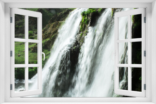 Fototapeta Naklejka Na Ścianę Okno 3D - Beautiful view of Shaki Falls