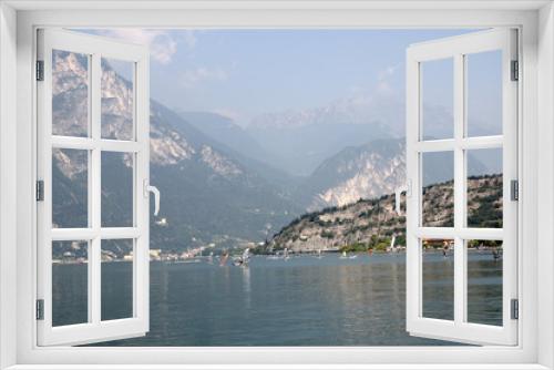 Fototapeta Naklejka Na Ścianę Okno 3D - Windsurfing on Lake Garda Italy