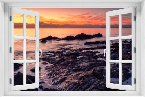 Fototapeta Naklejka Na Ścianę Okno 3D - Golden Seaside Sunrise
