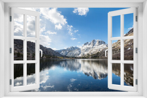 Fototapeta Naklejka Na Ścianę Okno 3D - Lake in Sierra Nevada