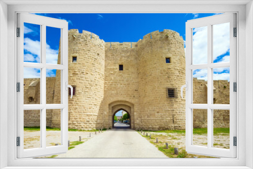 Fototapeta Naklejka Na Ścianę Okno 3D - Picturesque powerful fortifications
