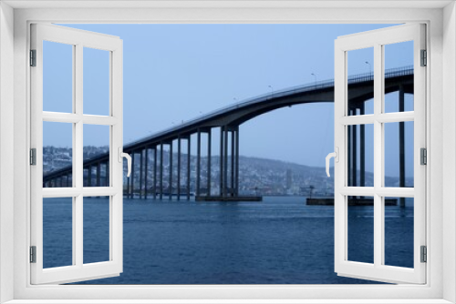 Fototapeta Naklejka Na Ścianę Okno 3D - tromsoe city island bridge