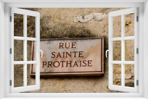 Fototapeta Naklejka Na Ścianę Okno 3D - Rue Sainte Prothaise in Senlis, Medieval town in the Oise department,  France