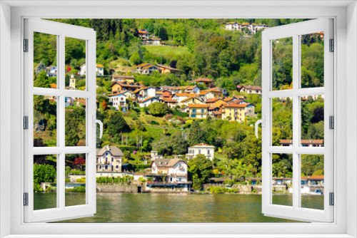 Fototapeta Naklejka Na Ścianę Okno 3D - It's Houses on the coast of the Lago Maggiore (Big Lake), Piedmont, Italy