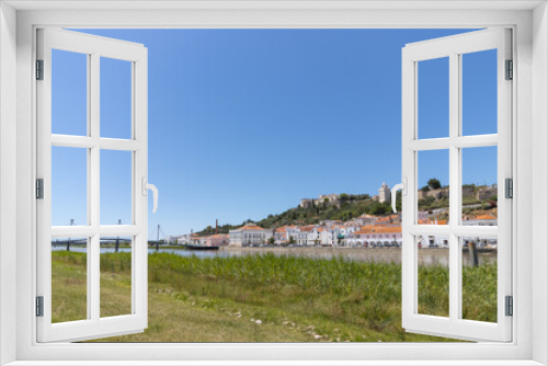 Fototapeta Naklejka Na Ścianę Okno 3D - Vista de Alcácer do Sal em Portugal