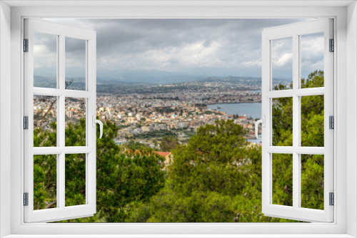 Fototapeta Naklejka Na Ścianę Okno 3D - Widok na miasto Chania Kreta