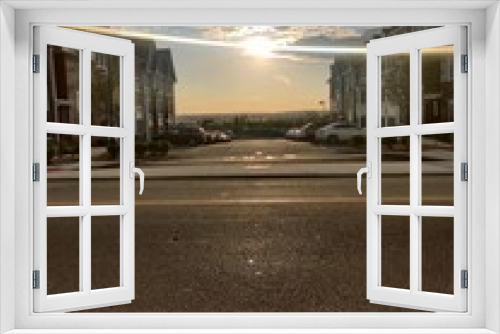 Fototapeta Naklejka Na Ścianę Okno 3D - Sunset On The Street