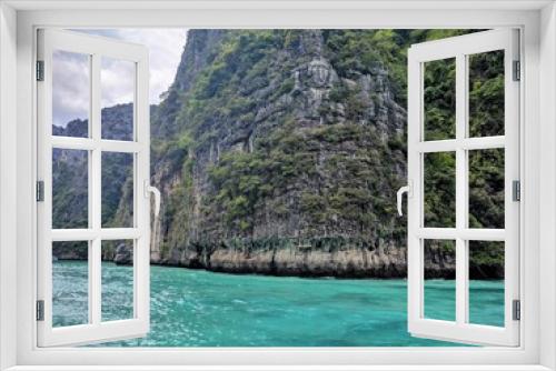 Fototapeta Naklejka Na Ścianę Okno 3D - Overview of Phuket islands, Thailand - March 2017