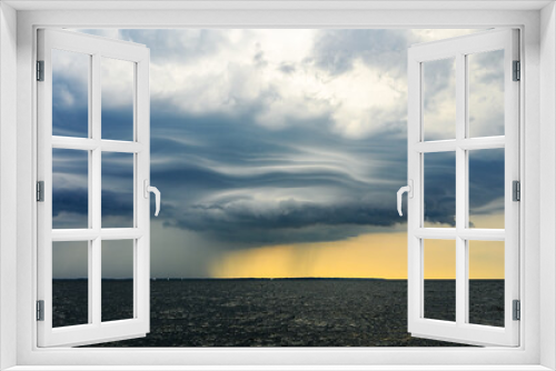 Fototapeta Naklejka Na Ścianę Okno 3D - kurz vor dem Unwetter