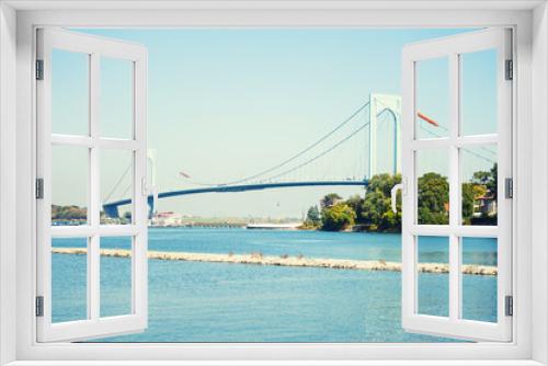 Fototapeta Naklejka Na Ścianę Okno 3D - View to bridge in New York