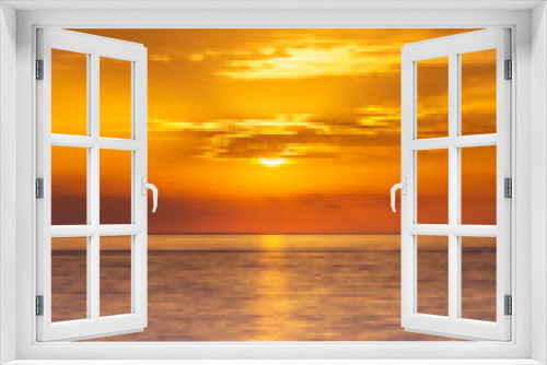 Fototapeta Naklejka Na Ścianę Okno 3D - sunrise on the sea horizon